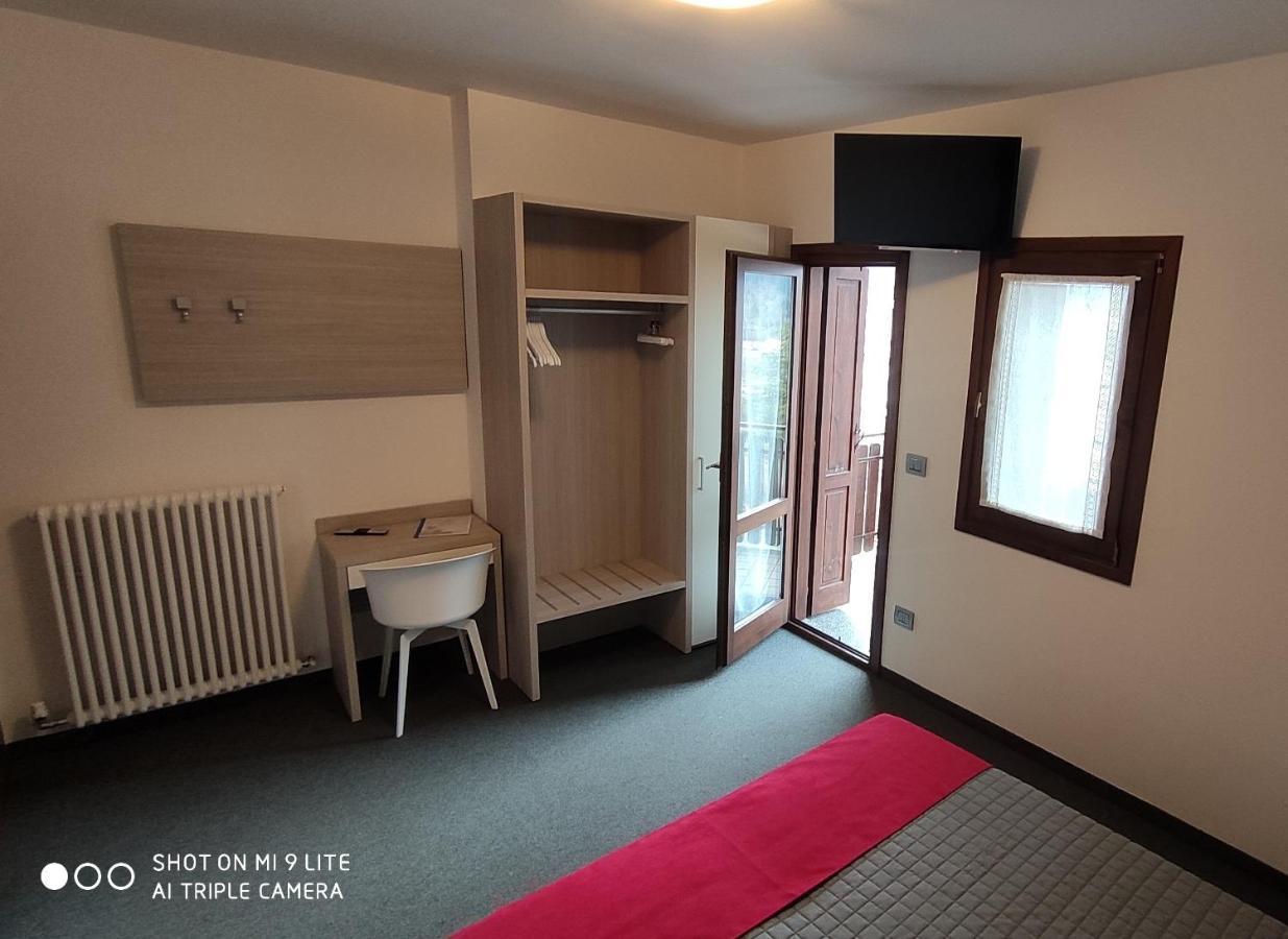 Hotel Del Negro Сутрио Экстерьер фото